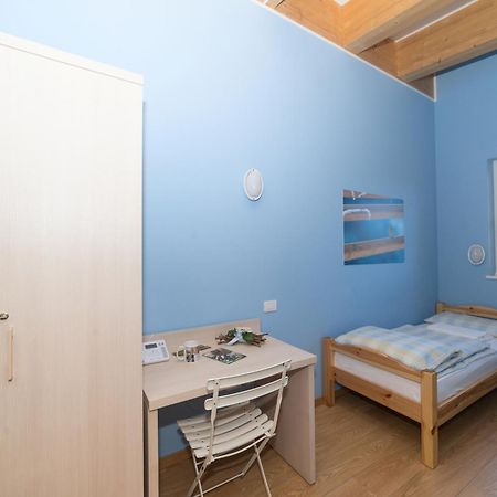 Hostel L'Ost - Ostello Di Grumes Стая снимка