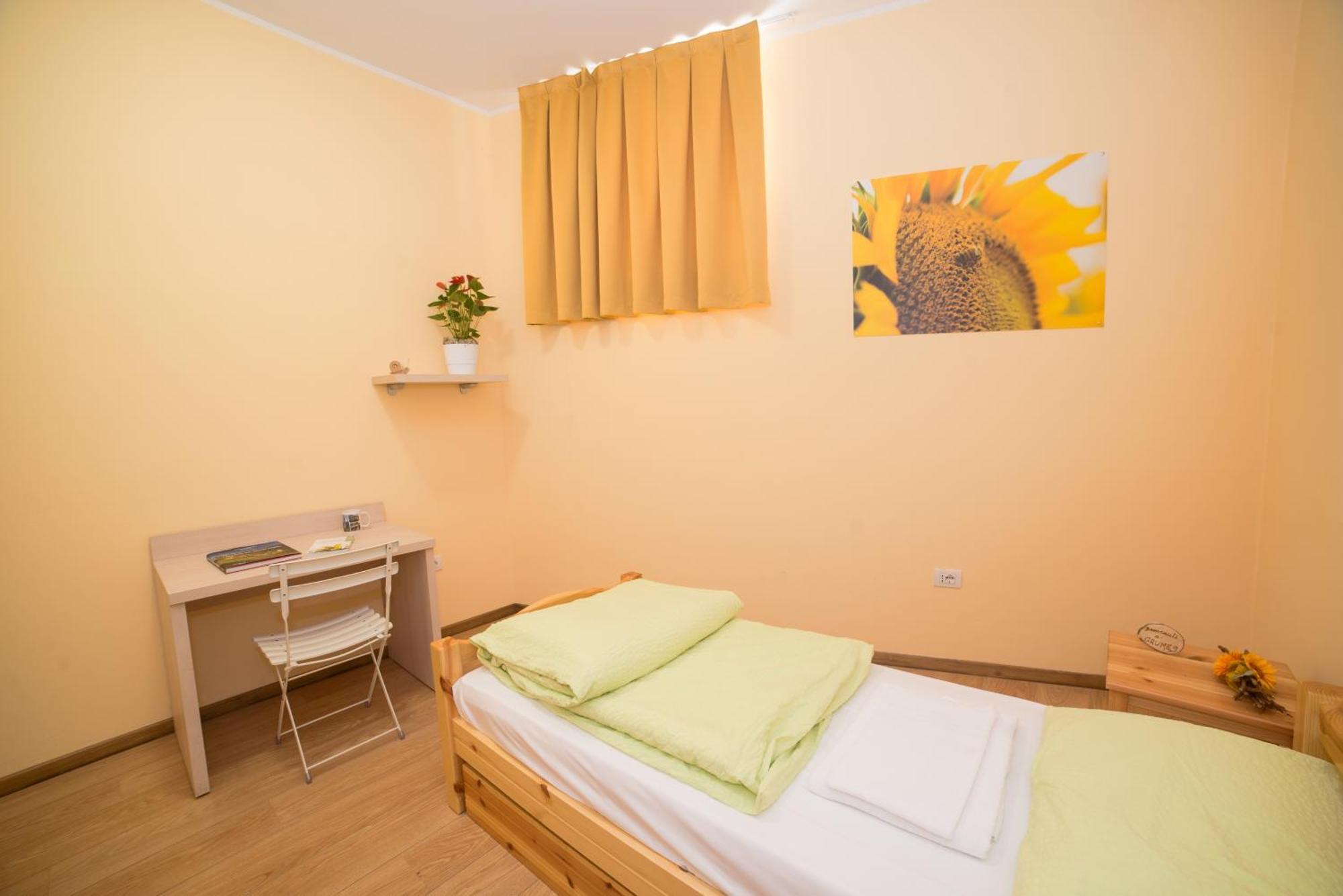 Hostel L'Ost - Ostello Di Grumes Стая снимка