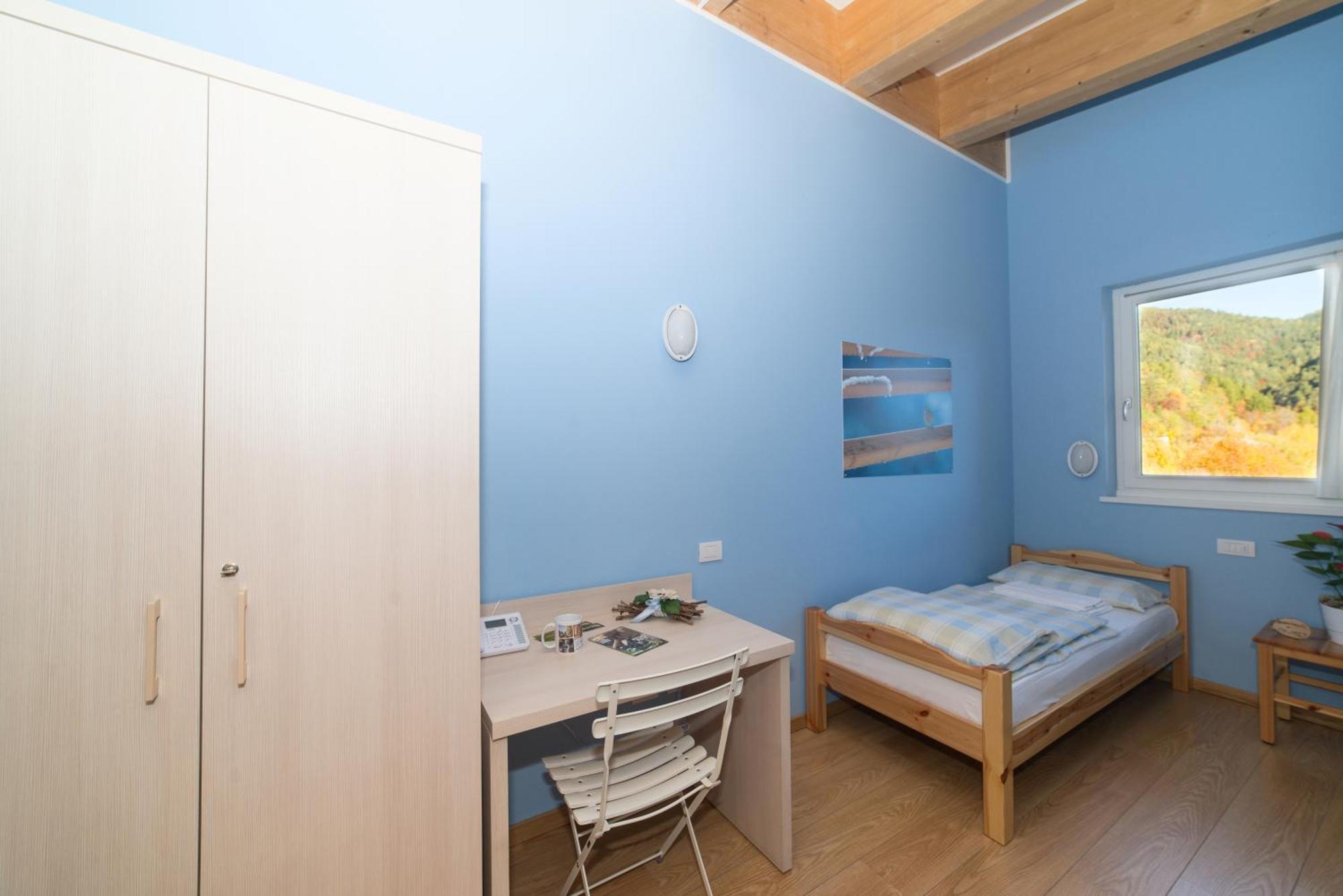 Hostel L'Ost - Ostello Di Grumes Стая снимка