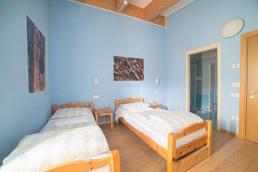 Hostel L'Ost - Ostello Di Grumes Екстериор снимка