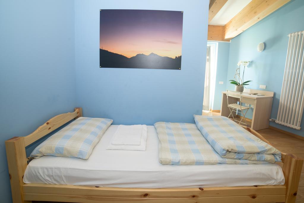 Hostel L'Ost - Ostello Di Grumes Стая снимка