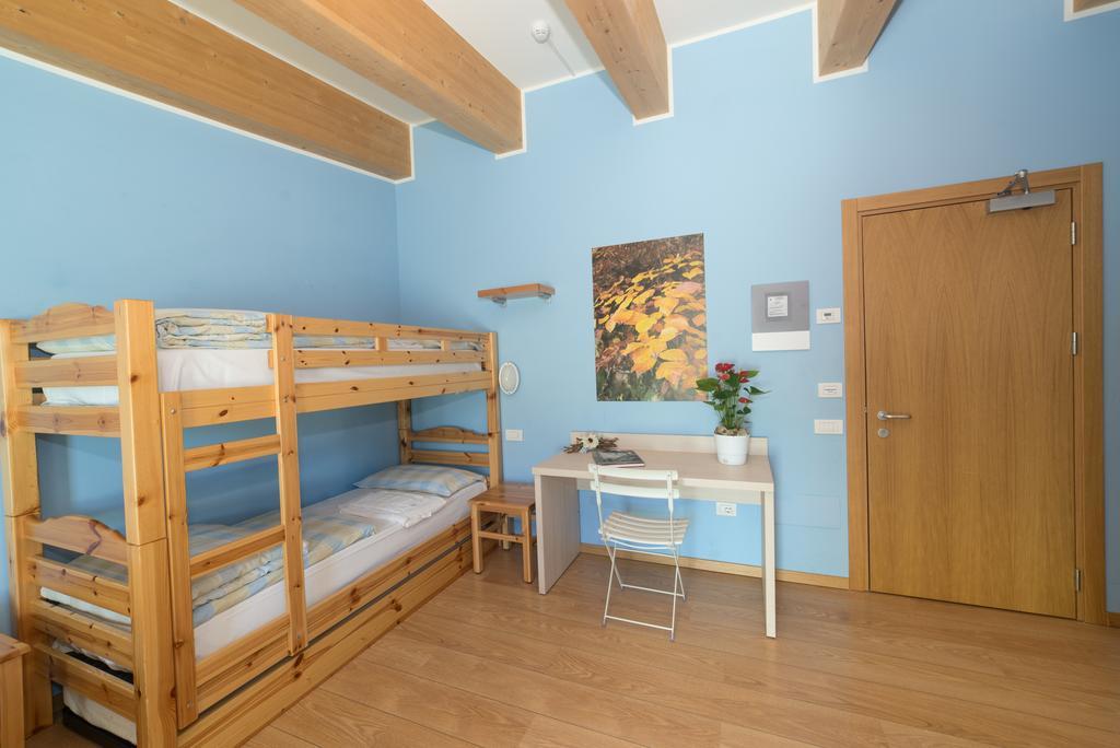 Hostel L'Ost - Ostello Di Grumes Екстериор снимка