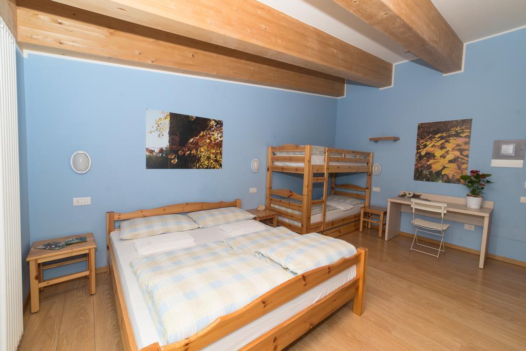 Hostel L'Ost - Ostello Di Grumes Екстериор снимка