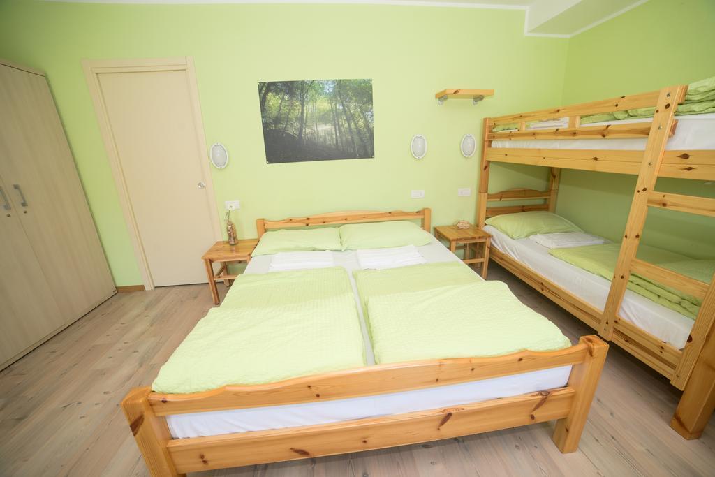 Hostel L'Ost - Ostello Di Grumes Екстериор снимка