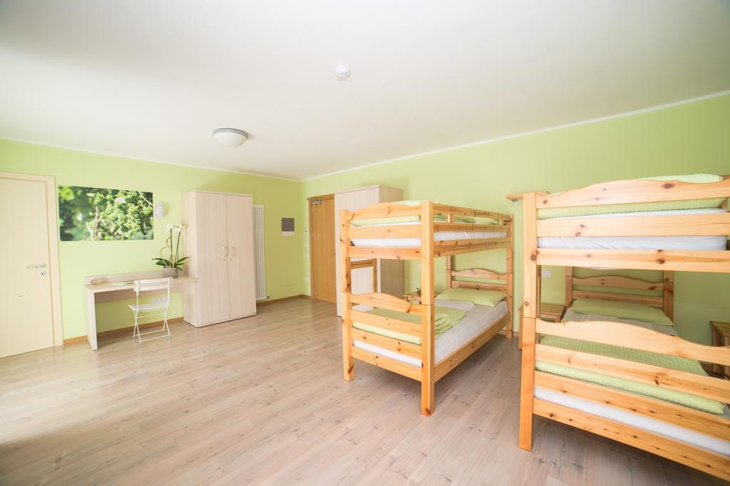 Hostel L'Ost - Ostello Di Grumes Екстериор снимка