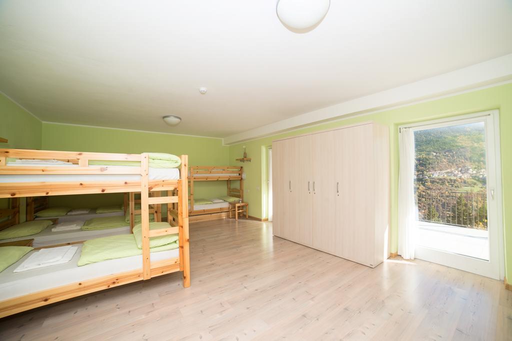 Hostel L'Ost - Ostello Di Grumes Екстериор снимка