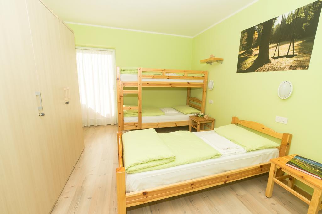 Hostel L'Ost - Ostello Di Grumes Екстериор снимка