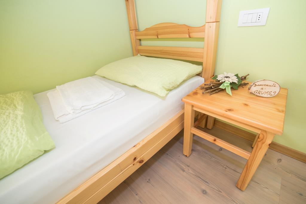 Hostel L'Ost - Ostello Di Grumes Екстериор снимка