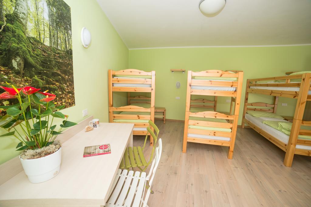 Hostel L'Ost - Ostello Di Grumes Екстериор снимка
